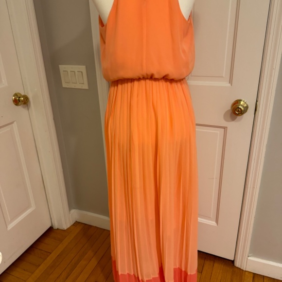 Romeo and Juliet Couture peach maxi dress with pleated skirt and navy detail - Picture 2 of 6